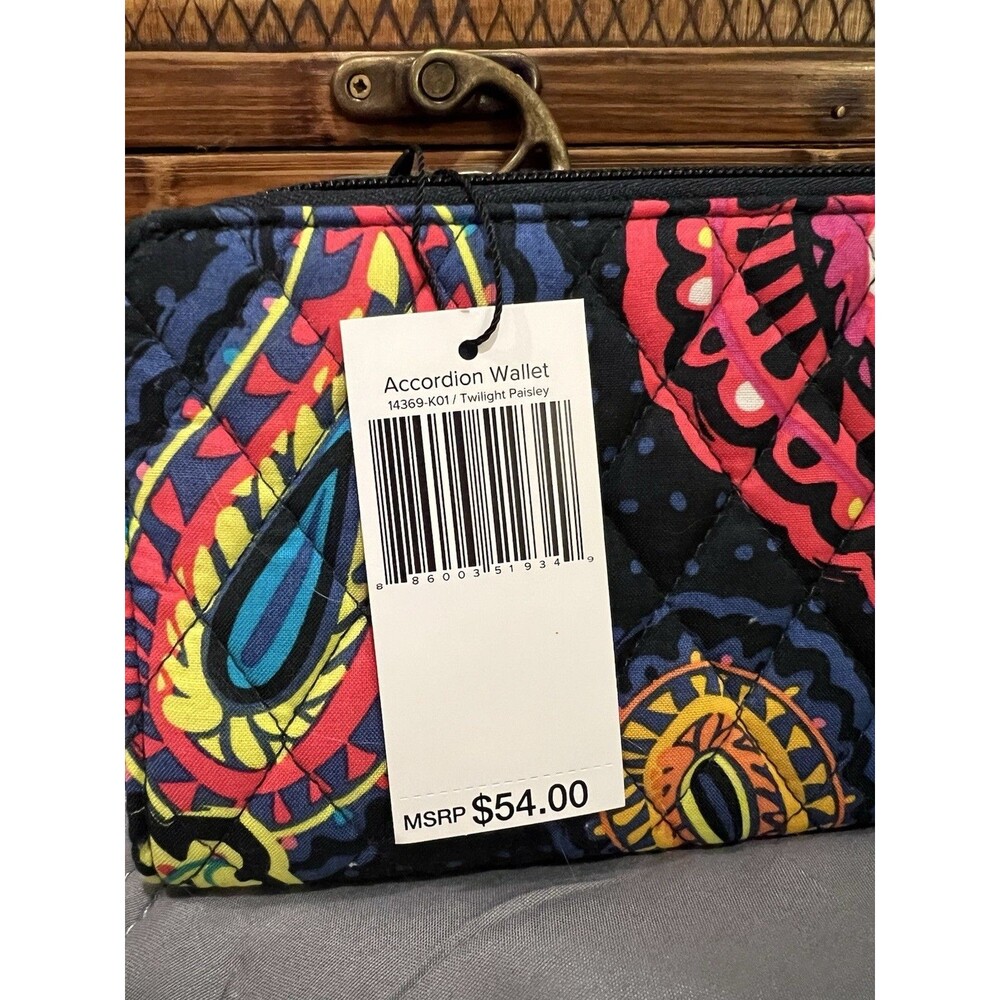 NEW Vera Bradley Accordion Wallet Twightlight paisley pattern NWT - Picture 4 of 8